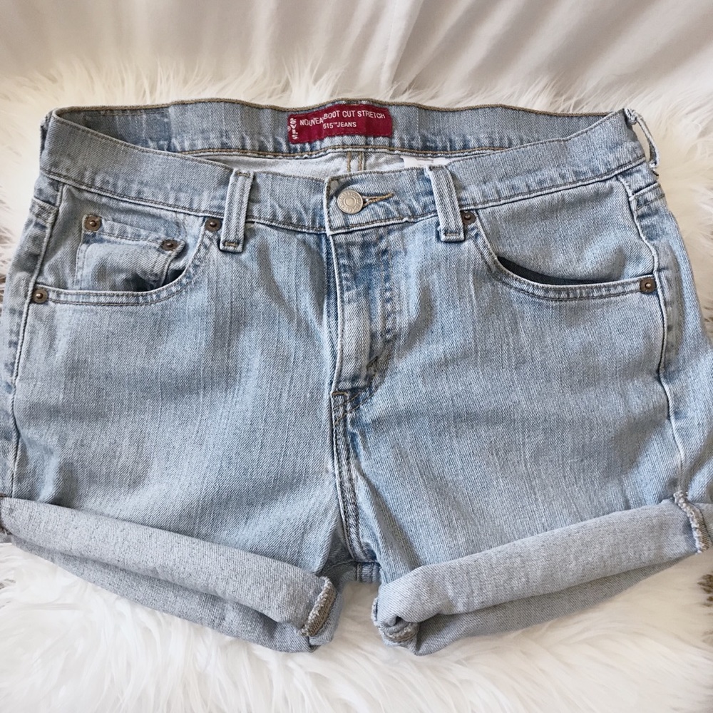 🌟Light Wash Levi Shorts